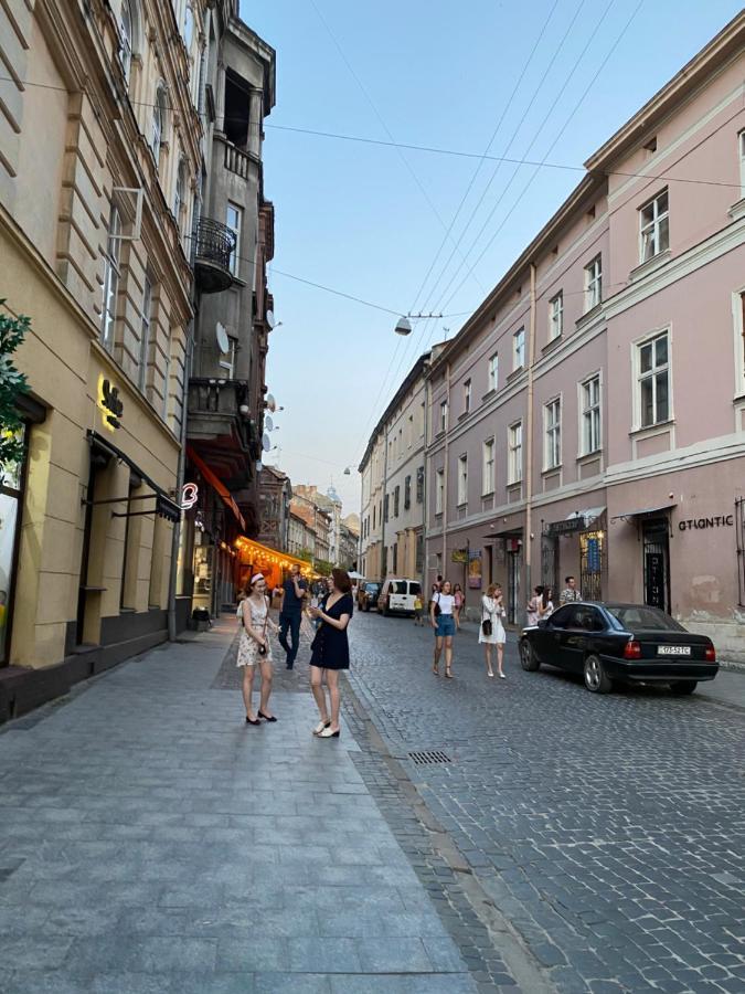 Квартира В Центрі На Вулиці Лесі Українки 19 Lviv Exterior photo